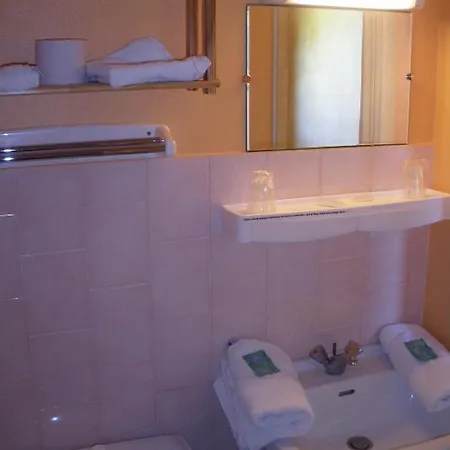 Clair Hotel 2*
