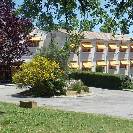 Clair Hotel