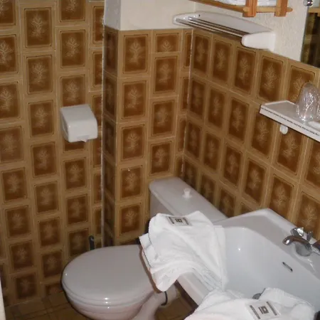 Clair Hotel